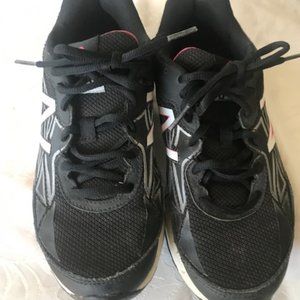 New Balance 677 Womens/Girls running shoes